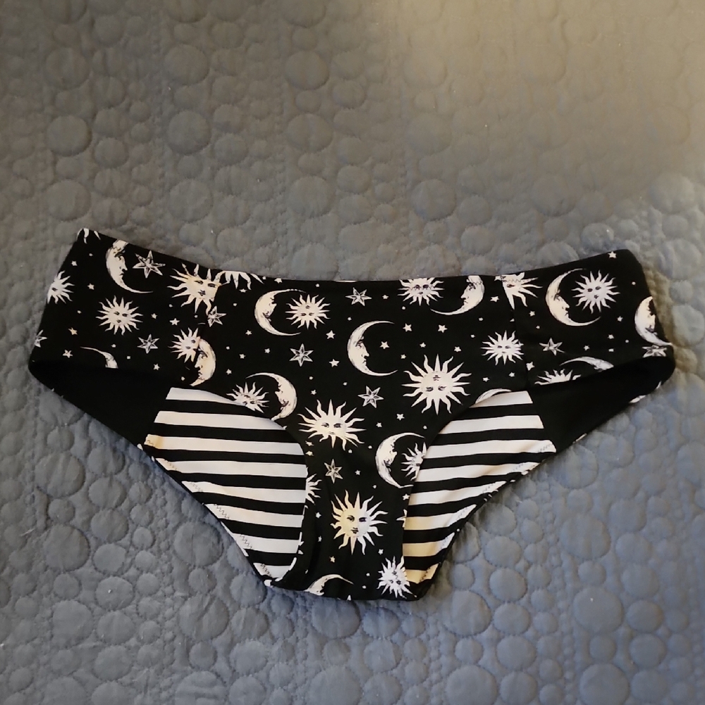 Hot Topic Bikini Bottoms
